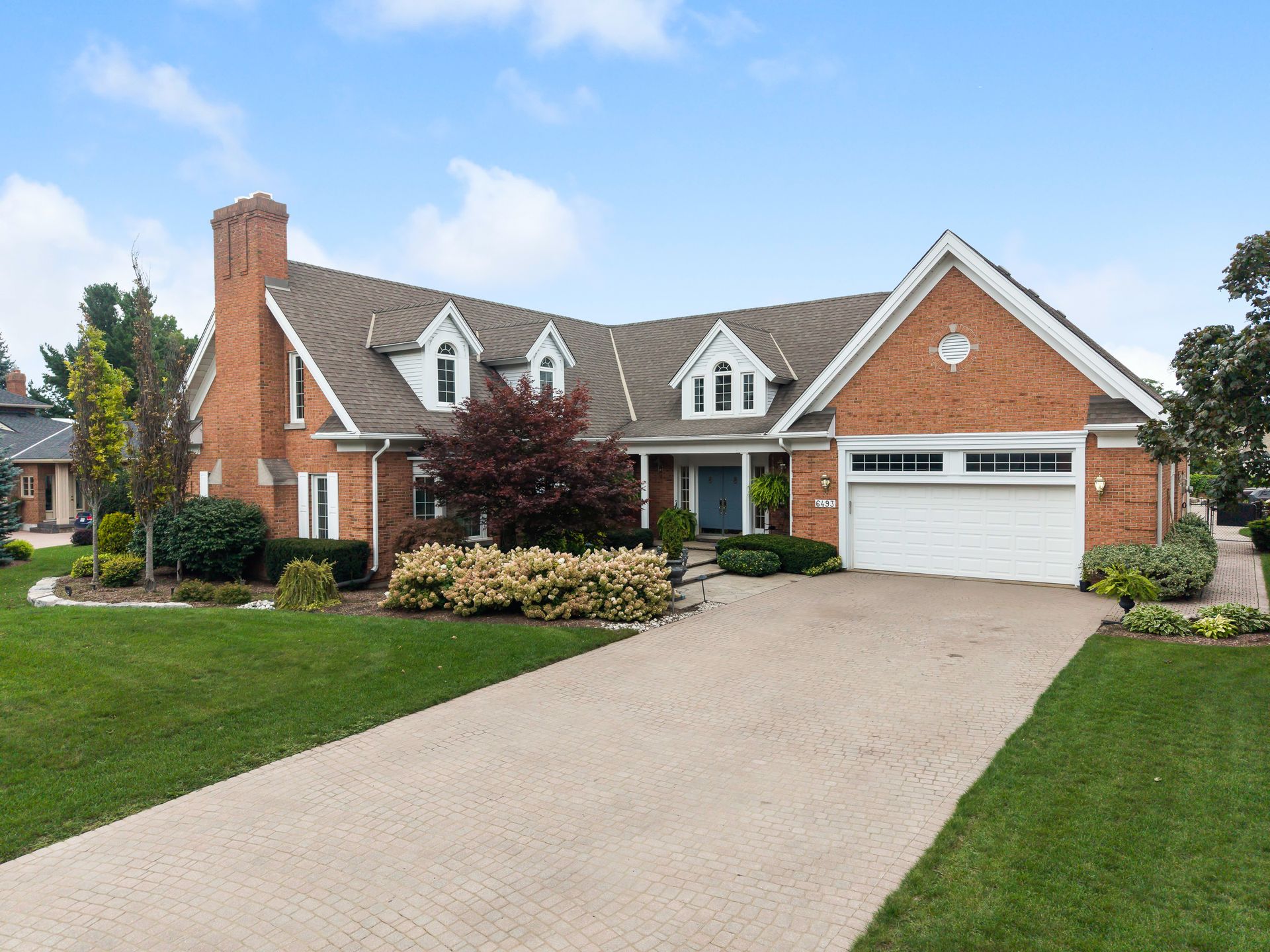 Front elevation of 6493 January Drive, Niagara Falls