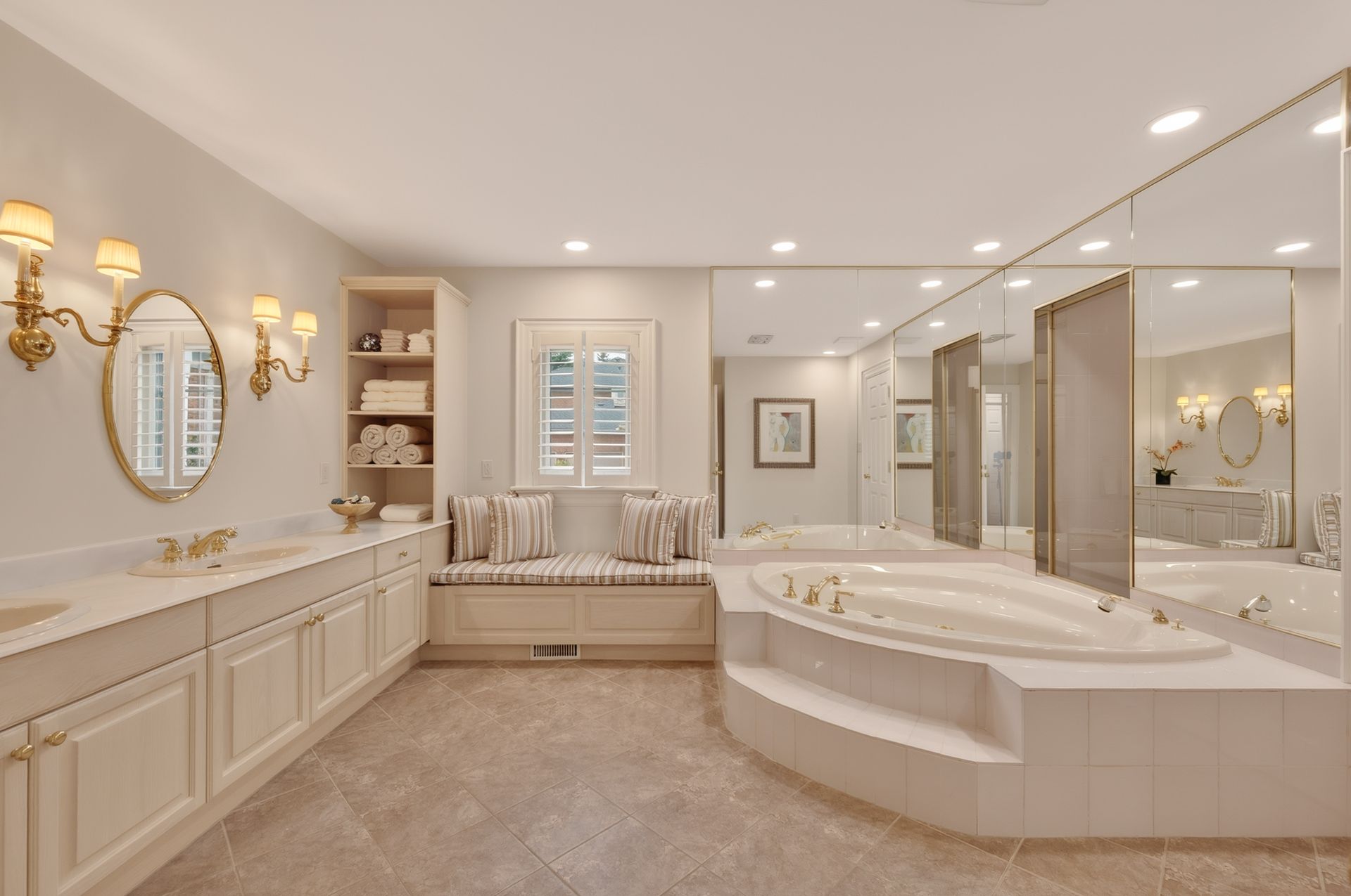 Primary ensuite bathroom
